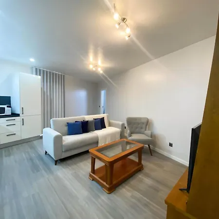 Village Square Coastal 1d Apartment *